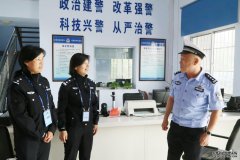 <strong>运城市交警支队岳春平一行督查万荣交警</strong>