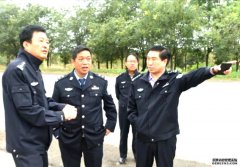<strong>运城交警支队王武刚一行督查河津大队“</strong>
