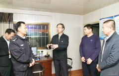 <strong>夏县县委书记张宏志督查危化车辆安全管</strong>
